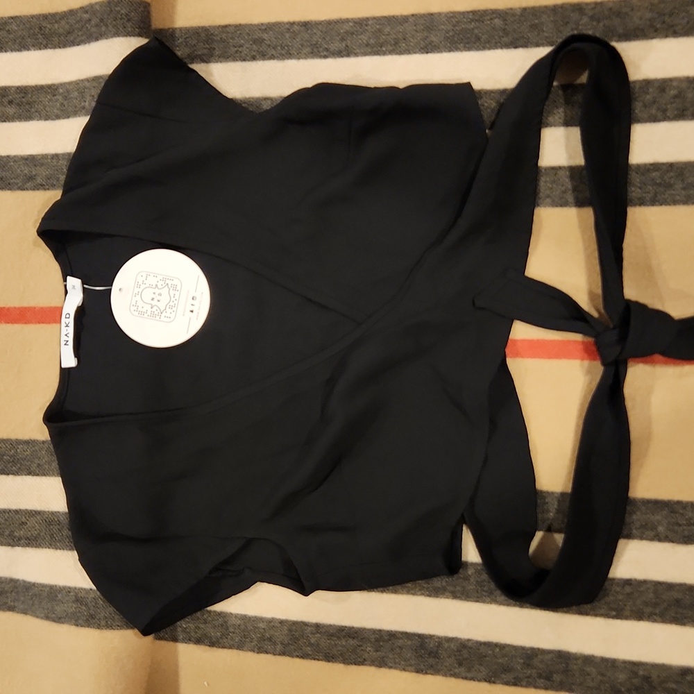 NA KD Black Cap Sleeve Wrap Crop Top Sz 34 - Picture 2 of 8